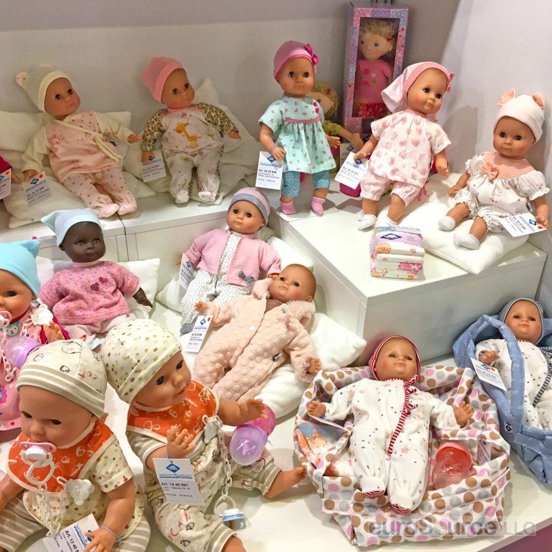 Schildkroet doll collection