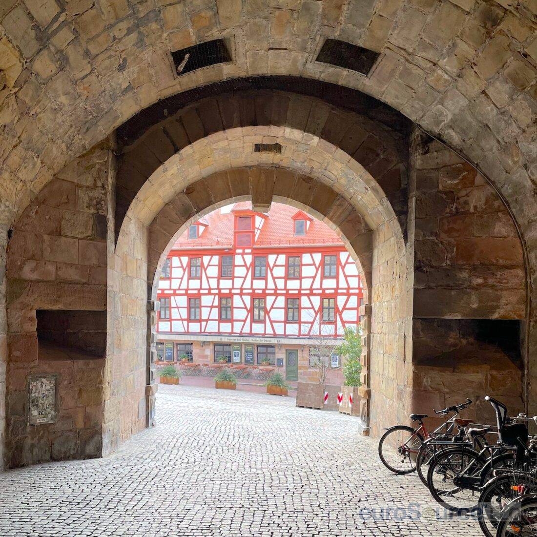 From the pedestrian tunnel under the Burggarten