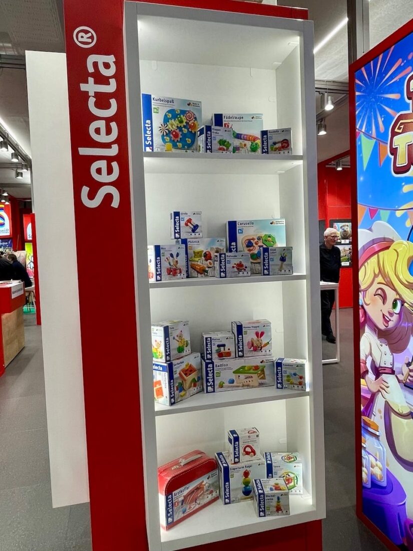 Selecta area within Schmidt Spiele booth